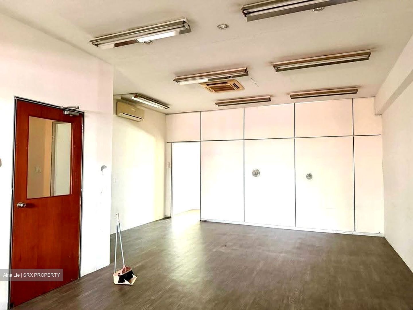 The Sunflower (D14), Office #635862841